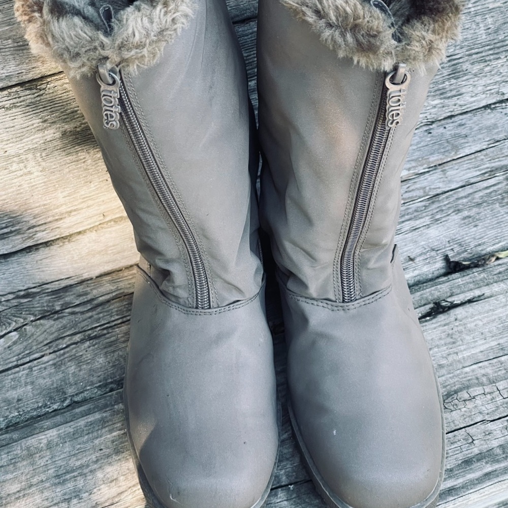 Totes Staride 2 Snowboot in Tan Taupe Womens